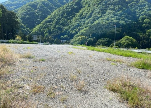 【外観】 | 物件の詳細については、現地を見てわかること以外に、役所や法務局などで調べないとわからないことがあります。そのため、現地に行く場合は、もしこの物件を買ったらどのような生活ができるかをイメージしましょう。