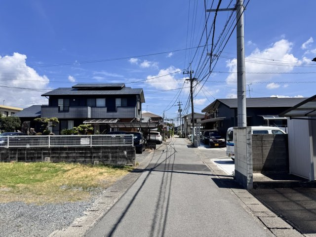 熊本市南区上ノ郷１丁目の新築一戸建の前面道路含む現地写真|西側道路
