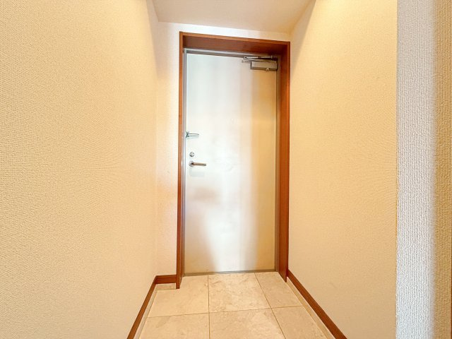 文京区音羽１丁目の賃貸マンションの玄関