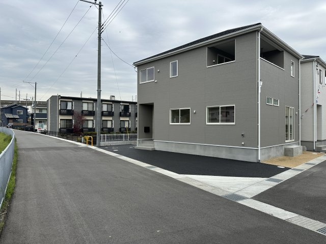 明石市大久保町谷八木新築戸建１号棟の前面道路含む現地写真