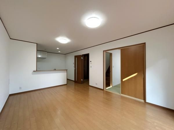 【居間・リビング】 | 宗像市池田　中古一戸建☆仲介手数料無料☆