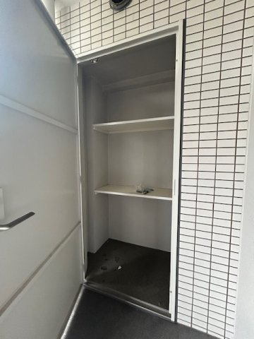 ロイヤルクレスト天白土原の収納|クリーニング前のため、退去時写真です。