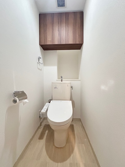 ロイヤルクレスト天白土原のトイレ|クリーニング前のため、退去時写真です。
