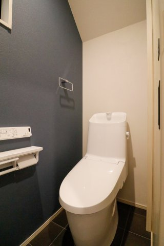 野崎　中古未入居戸建のトイレ