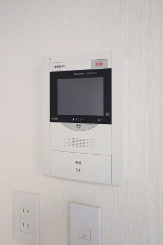 アクトピア北赤羽壱番館のセキュリティ|アクトピア北赤羽壱番館：ＴＶモニター付きインターホン画像です！