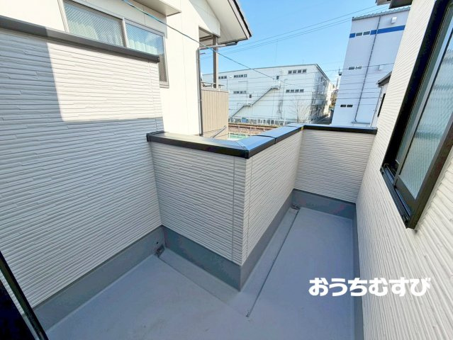 春日井市弥生町2期(全2棟）のバルコニー