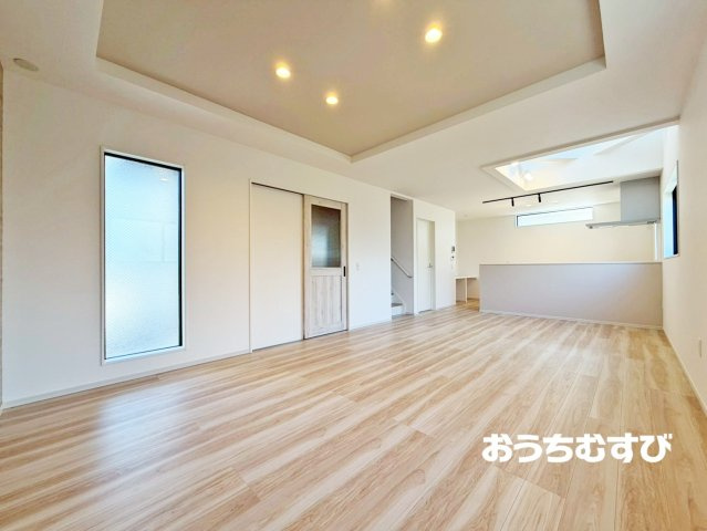春日井市弥生町2期(全2棟）の居間・リビング