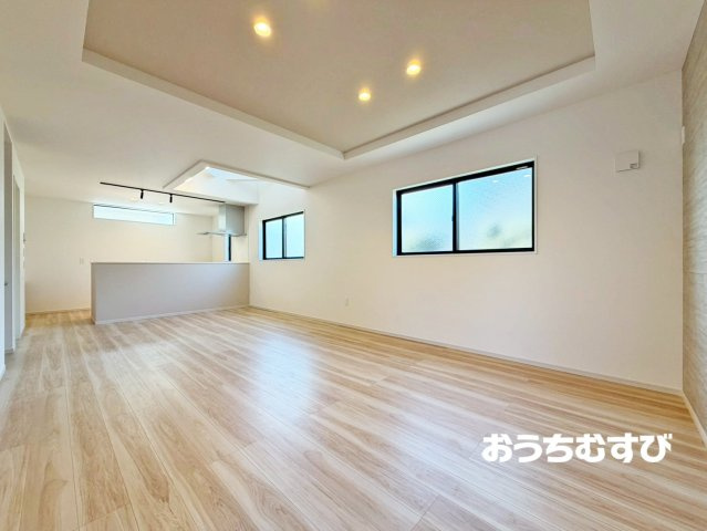 春日井市弥生町2期(全2棟）の居間・リビング