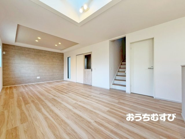 春日井市弥生町2期(全2棟）の居間・リビング