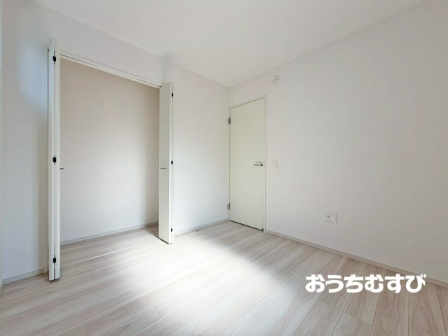 春日井市弥生町2期(全2棟）の洋室