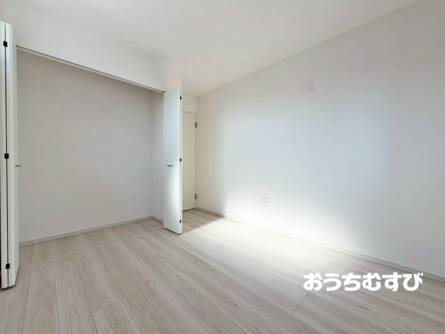 春日井市弥生町2期(全2棟）の洋室