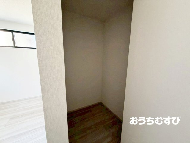 春日井市弥生町2期(全2棟）の収納