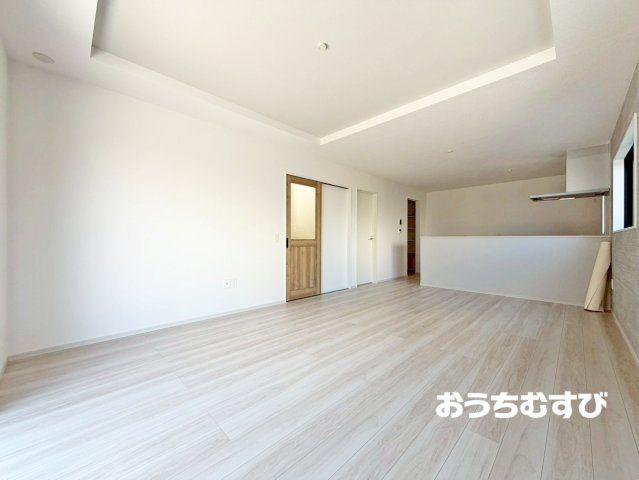 春日井市弥生町2期(全2棟）の居間・リビング