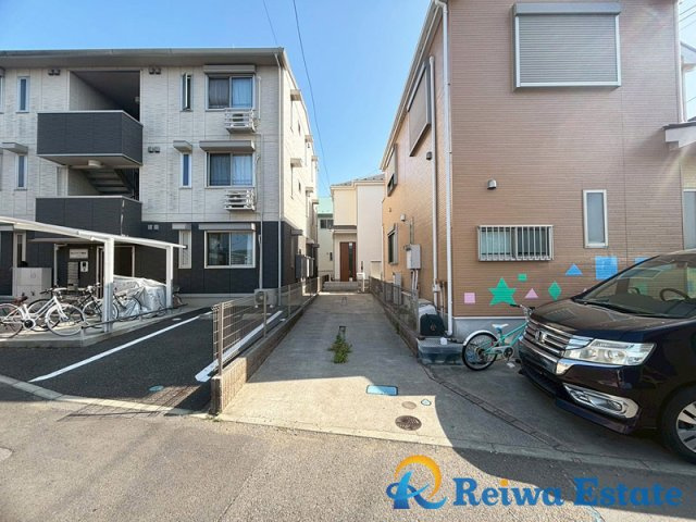 中古戸建　茅ヶ崎市菱沼2丁目の駐車場