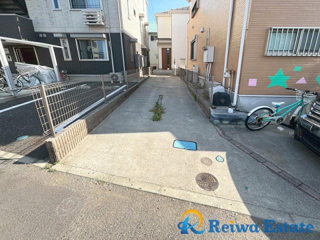 中古戸建　茅ヶ崎市菱沼2丁目の駐車場