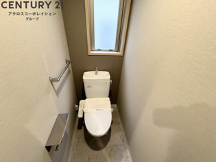ゆったり落ち着けるトイレです。