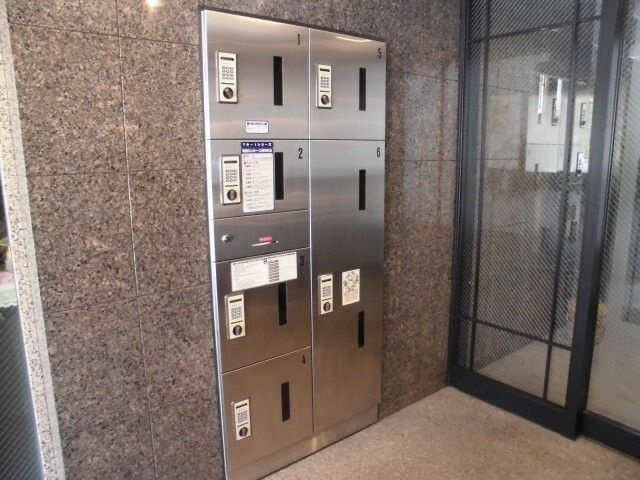 ボヌール等々力のエントランス|■エレベーターホール