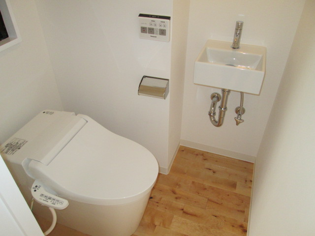 エスポアール甲南山手のトイレ|落ち着いたトイレです
