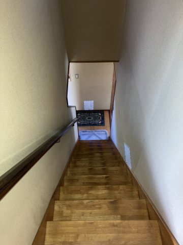 浜松市中央区丸塚町　中古戸建のその他|階段