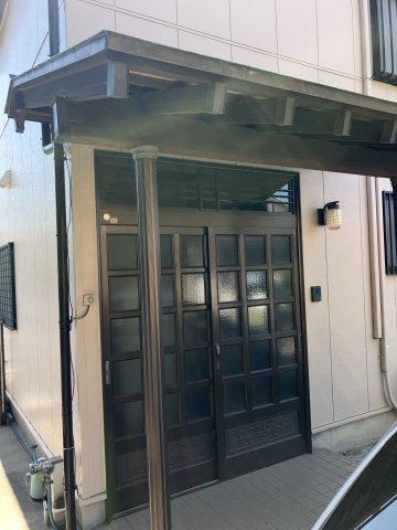 浜松市中央区丸塚町　中古戸建の玄関