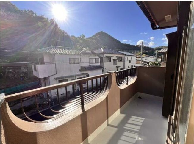 【バルコニー】 | 駿東郡清水町徳倉 中古住宅 XH06144 | 清水町徳倉　バルコニー　リフォ－ム後