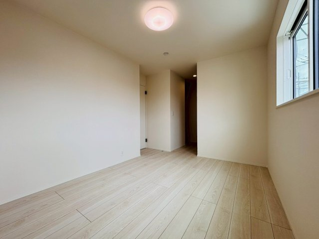あきる野市下代継　新築駅徒歩7分！|WIC付きの洋室6.2帖☆収納充実でお部屋すっきり♪
