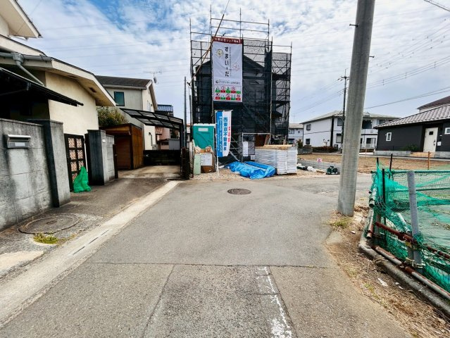 あきる野市下代継　新築駅徒歩7分！の前面道路含む現地写真