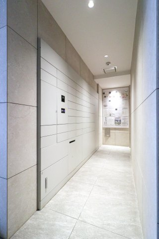 ピアース自由が丘レジデンスの設備|ピアース自由が丘レジデンス：便利な宅配ボックス付きマンションです！