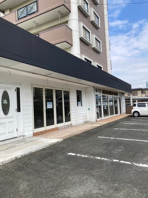 エテルナ・エーカーズの駐車場