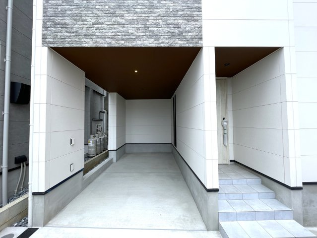 お手本の様な重厚感も設備も付いた新築戸建！ひとつひとつがオシャレで飾り、普通の建売ではシックリこない方は必見です！『緑区寺山町』の駐車場|駐車スペースもあります