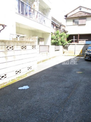 【駐車場】 | ドリームハイツ | 駐車場完備です