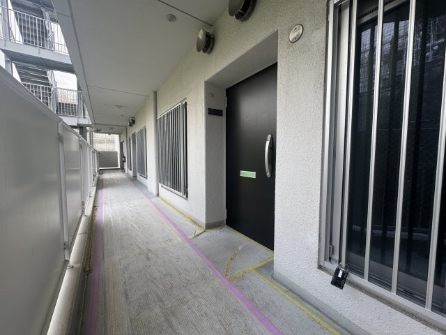 ファミリータウン東陽E棟のその他共用部分|玄関扉です♪