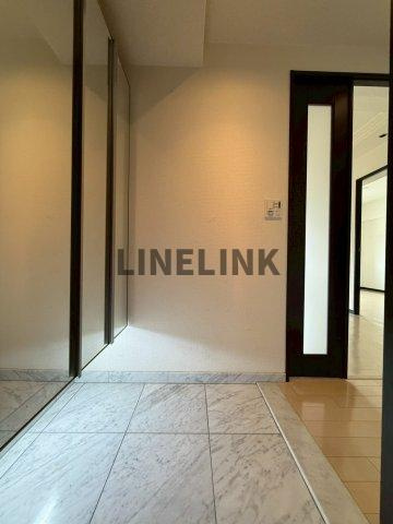 エステムプラザ梅田WESTの玄関