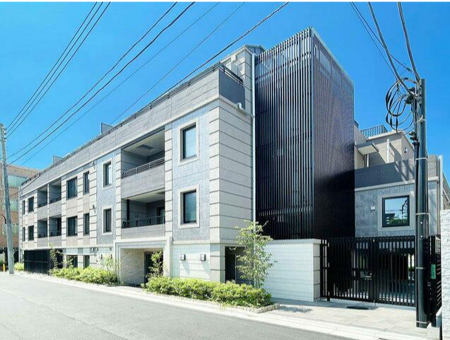 La Perla Ichigaya-Sadoharacho