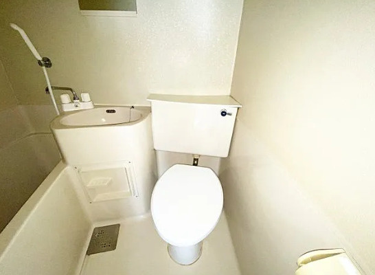 クレインズマンション 駅徒歩5分！利回り8.8％！のトイレ