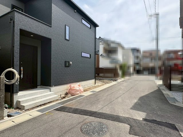 【並列P2台可】高知市塩屋崎町3期1棟　新築の前面道路含む現地写真|※2026/4/12撮影
