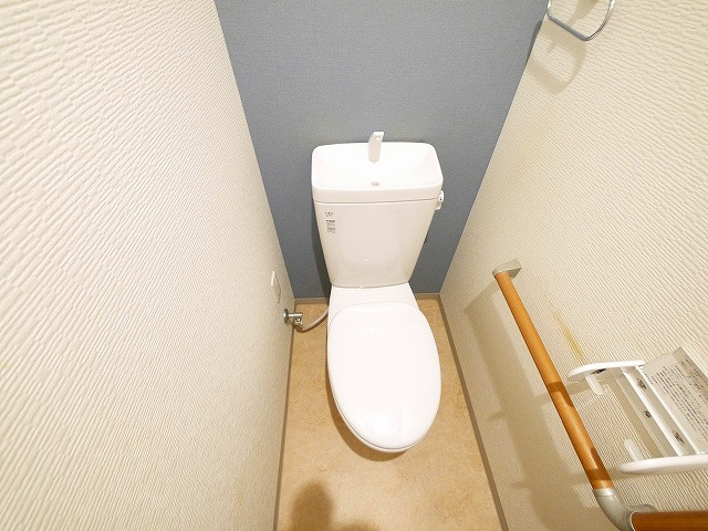 出口貸家（ワンルーム）のトイレ