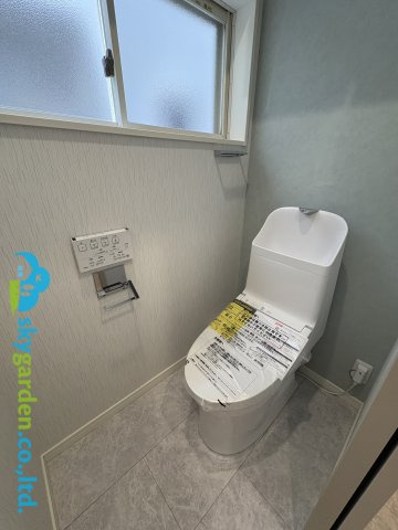 藤沢市片瀬二丁目　中古戸建　のトイレ|落ち着いたトイレです