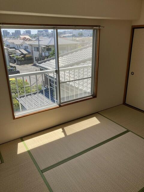和室から