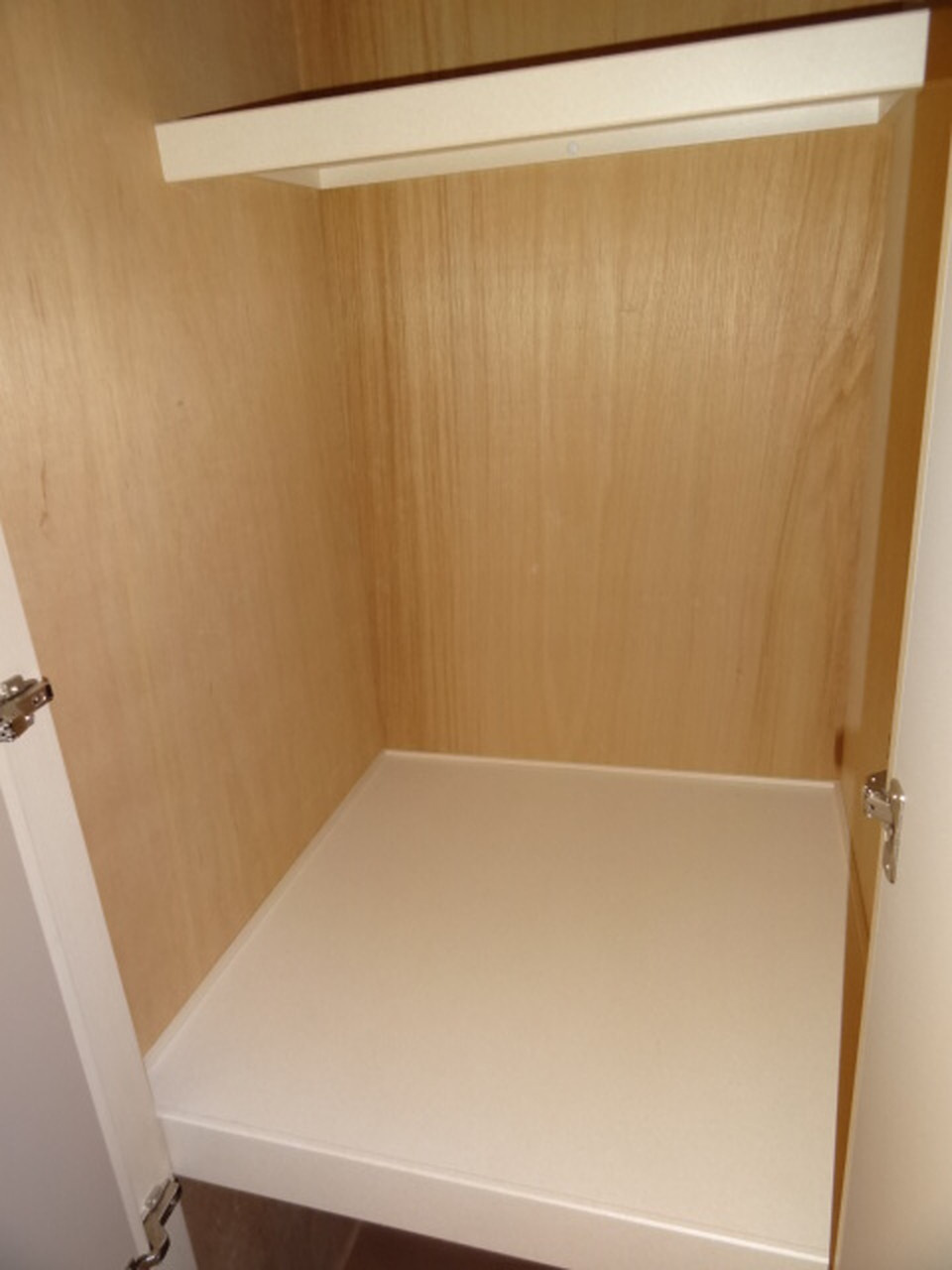アスティオンの収納|2F廊下収納
※写真はイメージです。色仕様は現況優先になります。