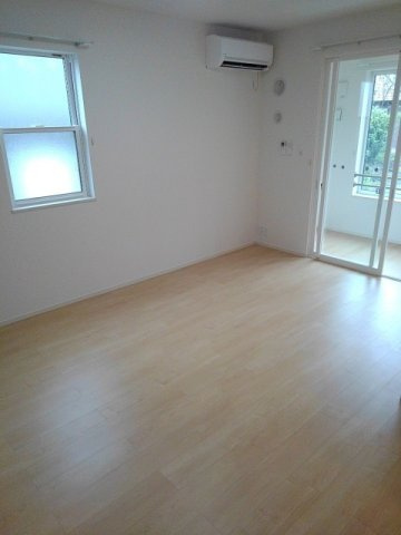 メゾン・ド・コンフォート　Ⅰの居間・リビング