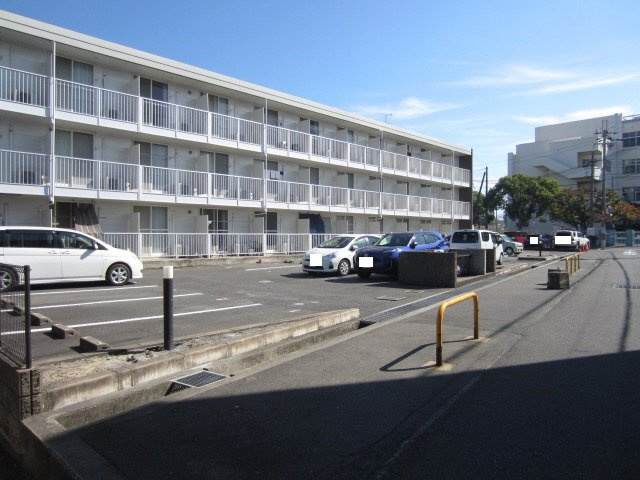 【駐車場】