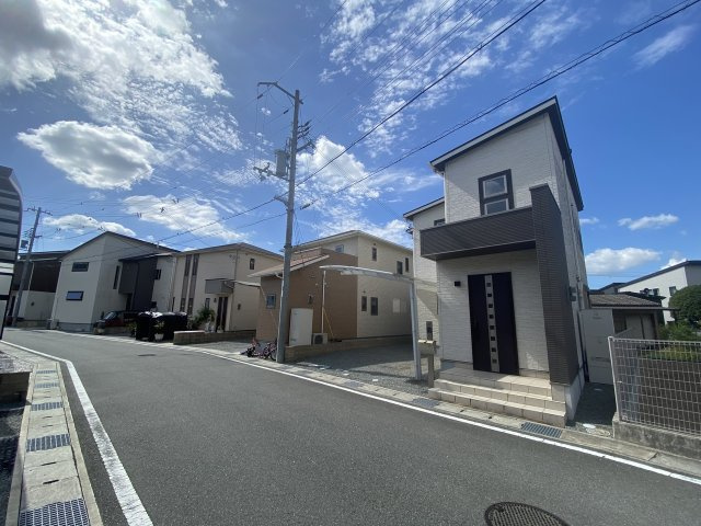 中古戸建　たつの市龍野町日飼の前面道路含む現地写真