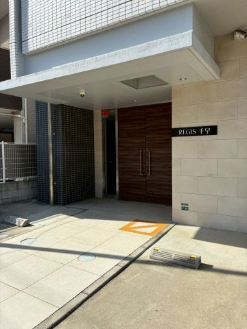 レジス千早　千早西小学校区のエントランス|レジス千早