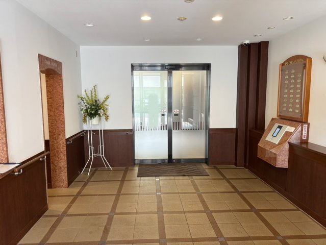 【エントランス】 | グランドール御幸町 中古マンション EM06142 | グランドール御幸町　エントランス