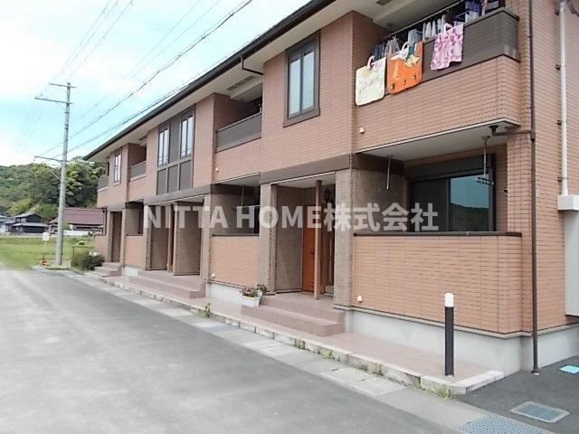 サンリットのエントランス|１階２ＬＤＫのお部屋で小さなお子様連れにも◎