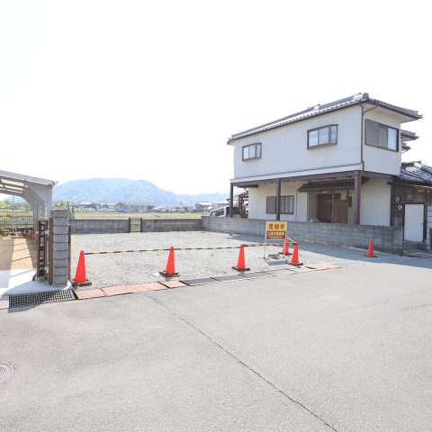 たつの市神岡町西鳥井　売土地の前面道路含む現地写真