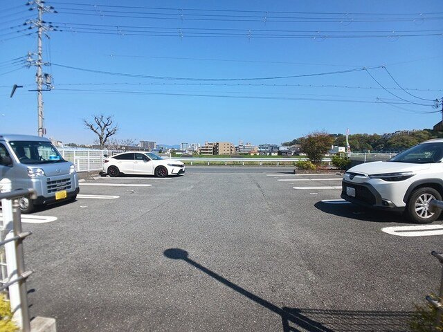 メルツ　ガルテンの駐車場|駐車場に車を止められます