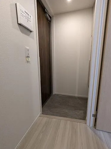 グラナーデ目白御留山の玄関