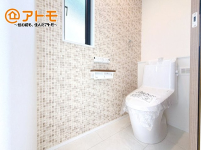 【トイレ】 | 沼津市岡宮　新築一戸建て　3号棟 | ２つトイレがあるので朝も混みあわずに使うことができます！